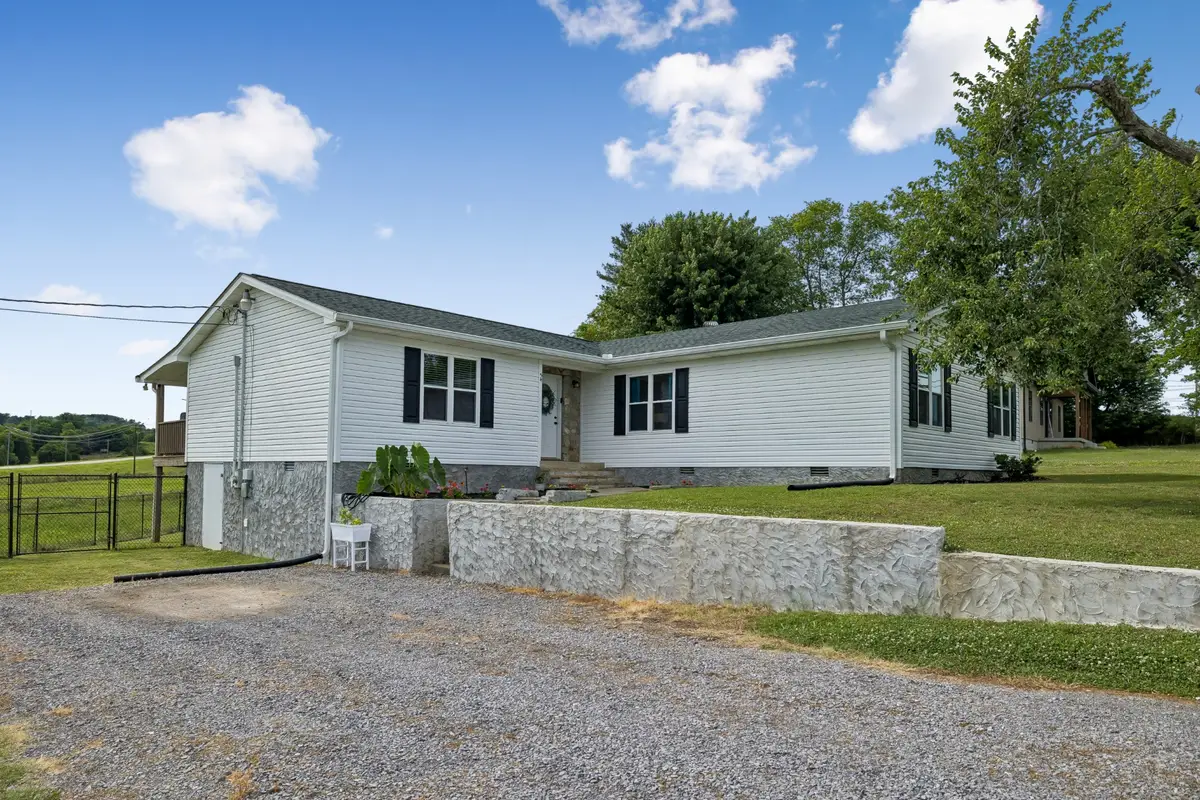 54 Hickman Hwy, Gordonsville, TN 38563 - #1