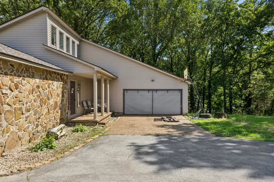 211 Hickory Hollow Rd, Tullahoma, TN 37388 - #3