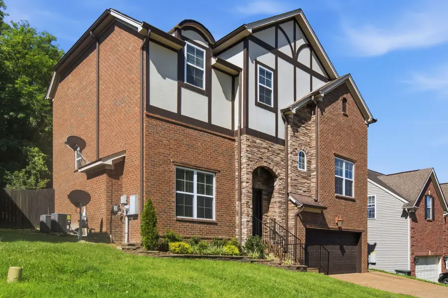 1736 Haleys Hope Ct, Nashville, TN 37209 - #2