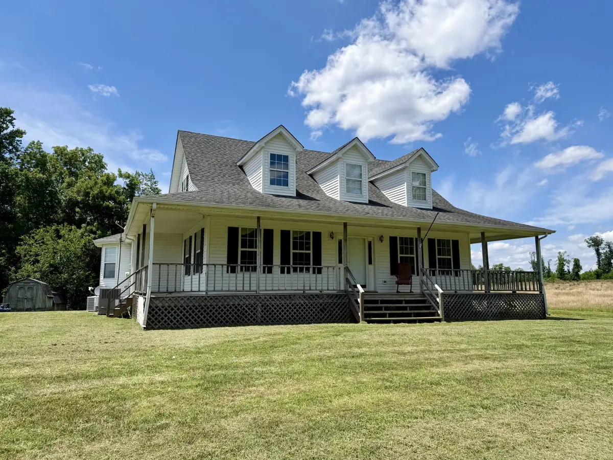 715 Clark Hollow Rd, Whitleyville, TN 38588 - #1