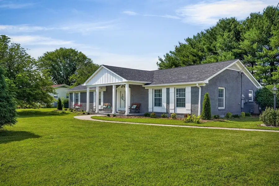 212 Oakland Dr, Sparta, TN 38583 - #3