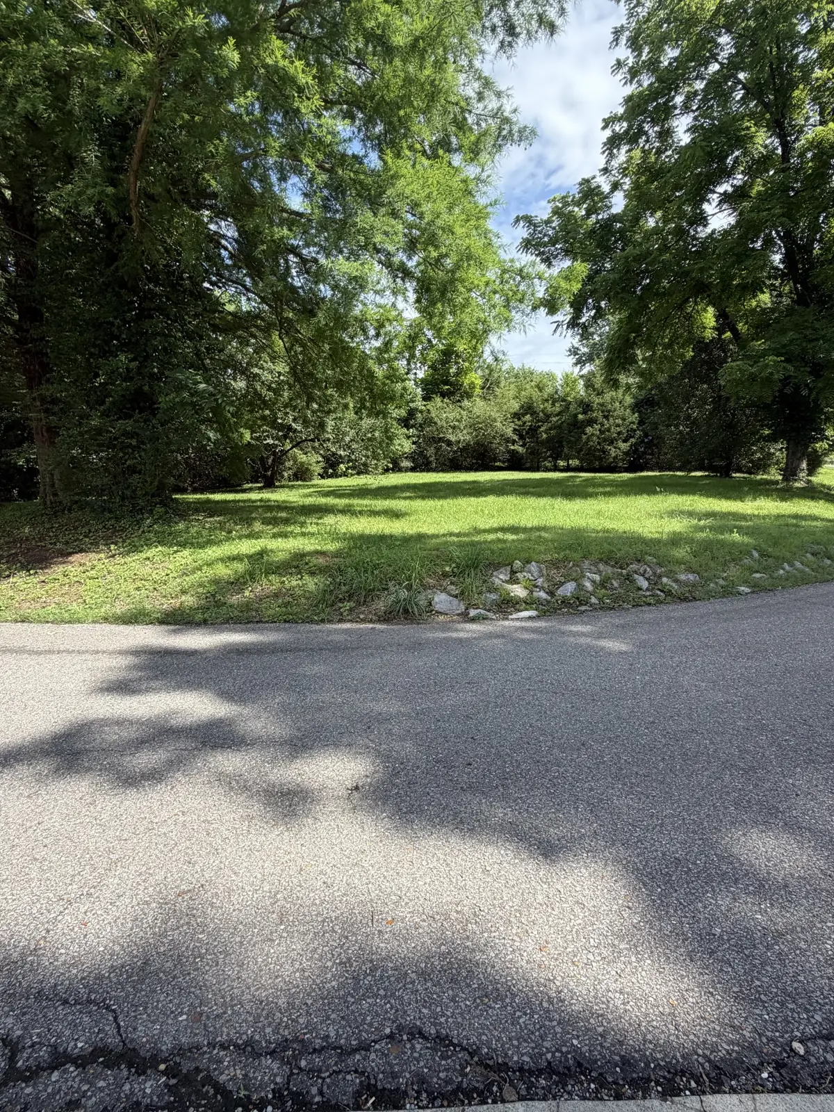 211 Lee Cir, Dover, TN 37058 - #1