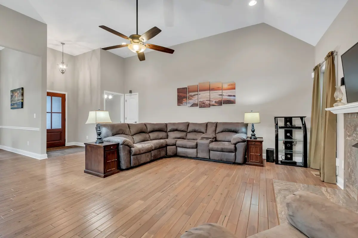 3006 Gracie Ann Dr, Greenbrier, TN 37073 - #1
