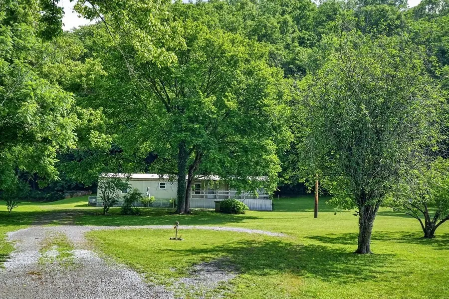 278 Aaron Pennington Ln, Celina, TN 38551 - #3