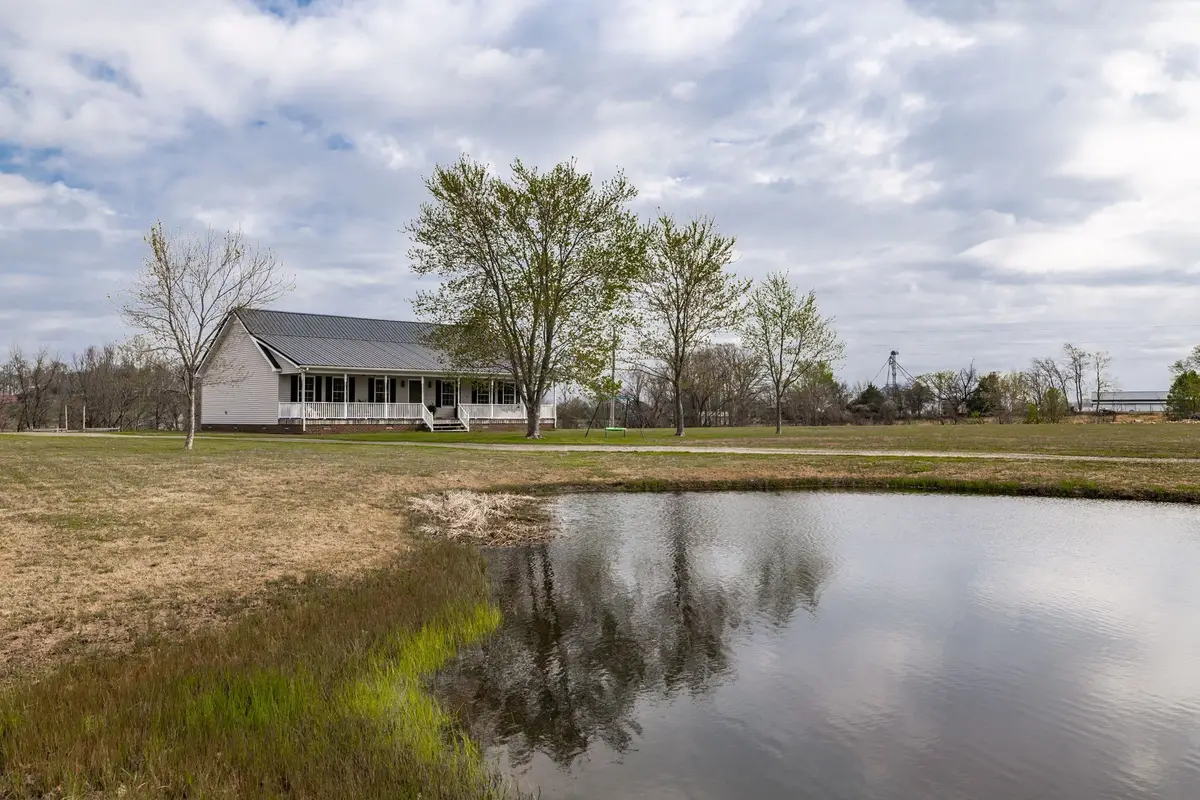 144B Leo Carter Rd, Bethpage, TN 37022 - #1