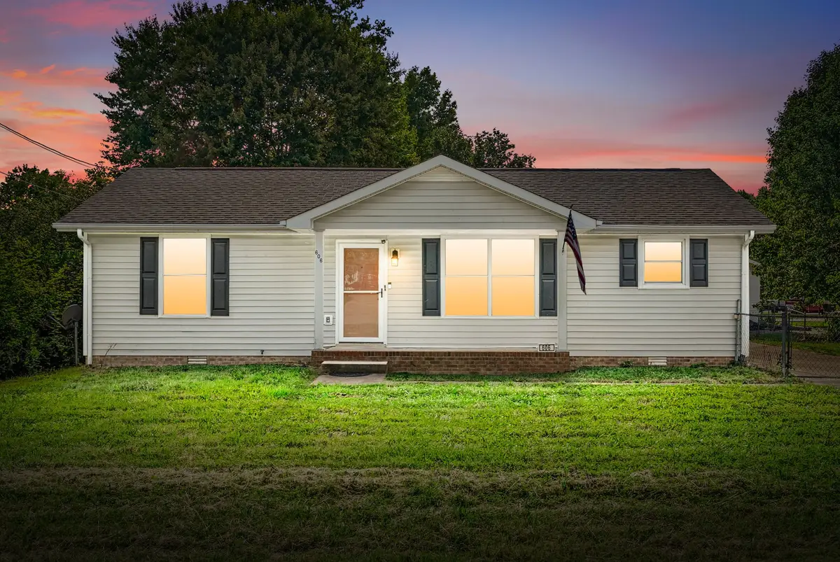 606 Joshua Dr, Clarksville, TN 37042 - #1