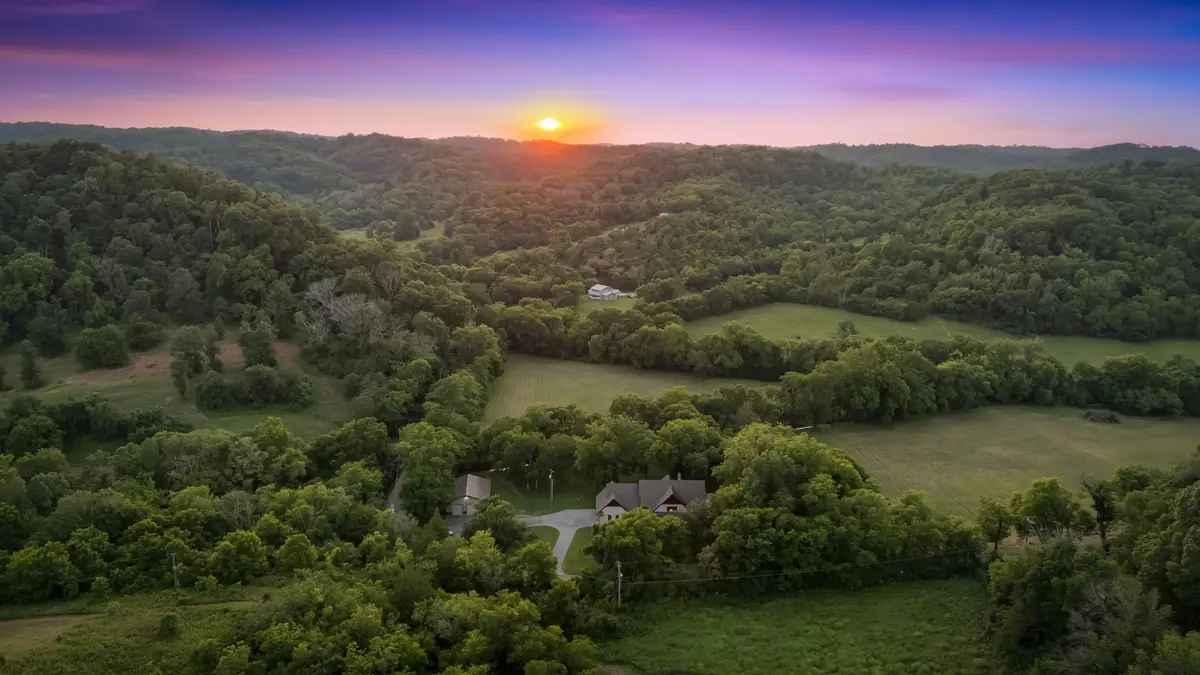 7212 Indian Creek Rd, Nashville, TN 37209 - #1