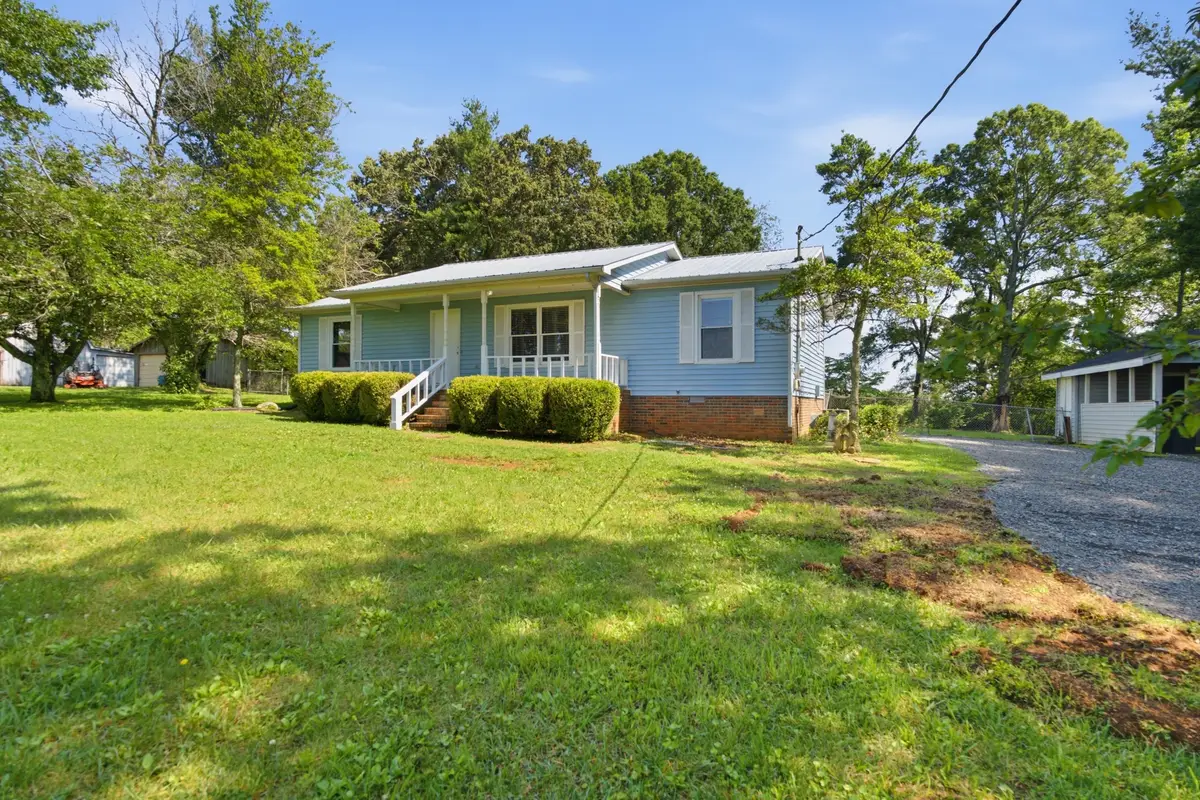 609 Hawkersmith Rd, Tullahoma, TN 37388 - #1