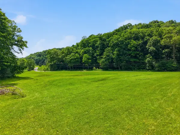 1639 Eucalyptus Dr, Byrdstown, TN 38549