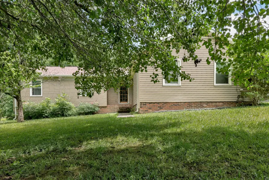 261 Glenview Dr, Estill Springs, TN 37330 - #2
