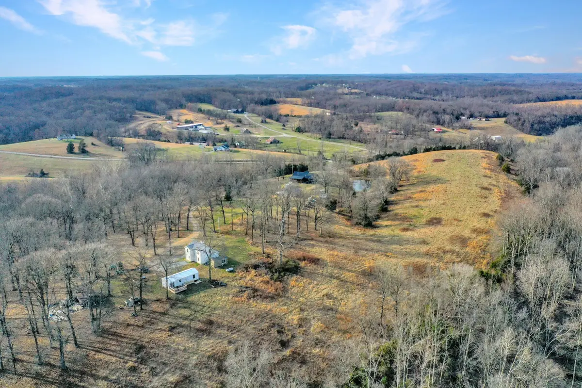 1041 Old Mount Vernon Rd, Bethpage, TN 37022 - #1