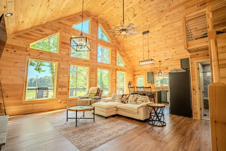 55 Kiki Cove, Clifton, TN 38425 - #2
