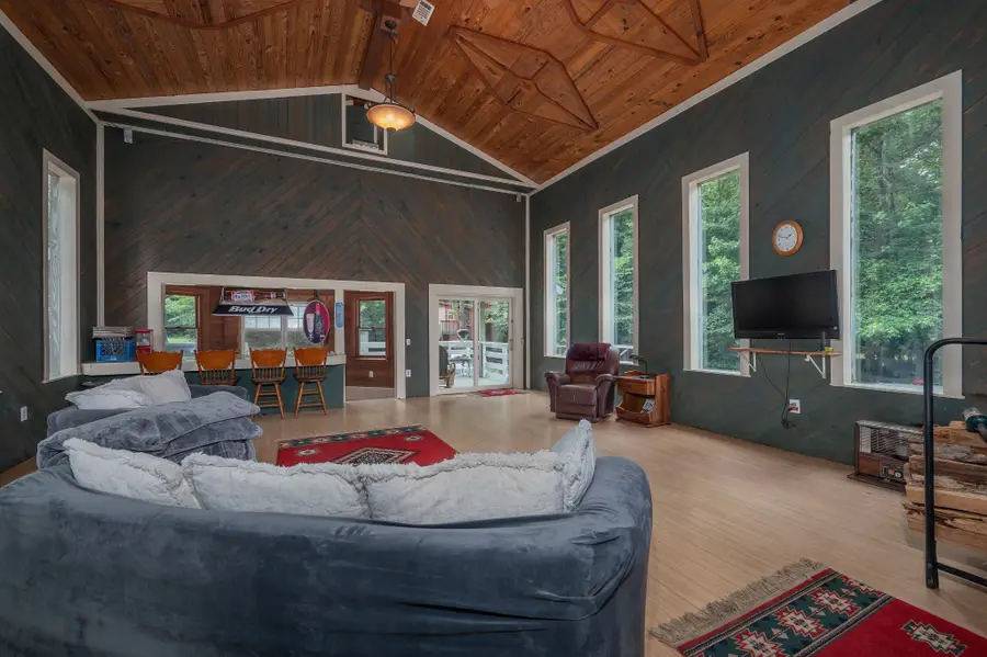 1791 Deer Creek Rd, Linden, TN 37096 - #3