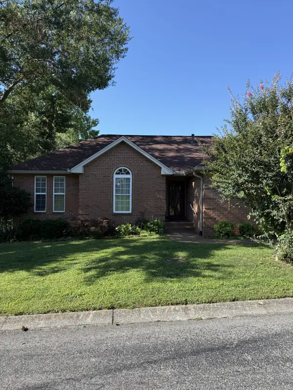1629 Roundhill Dr, Nashville, TN 37211