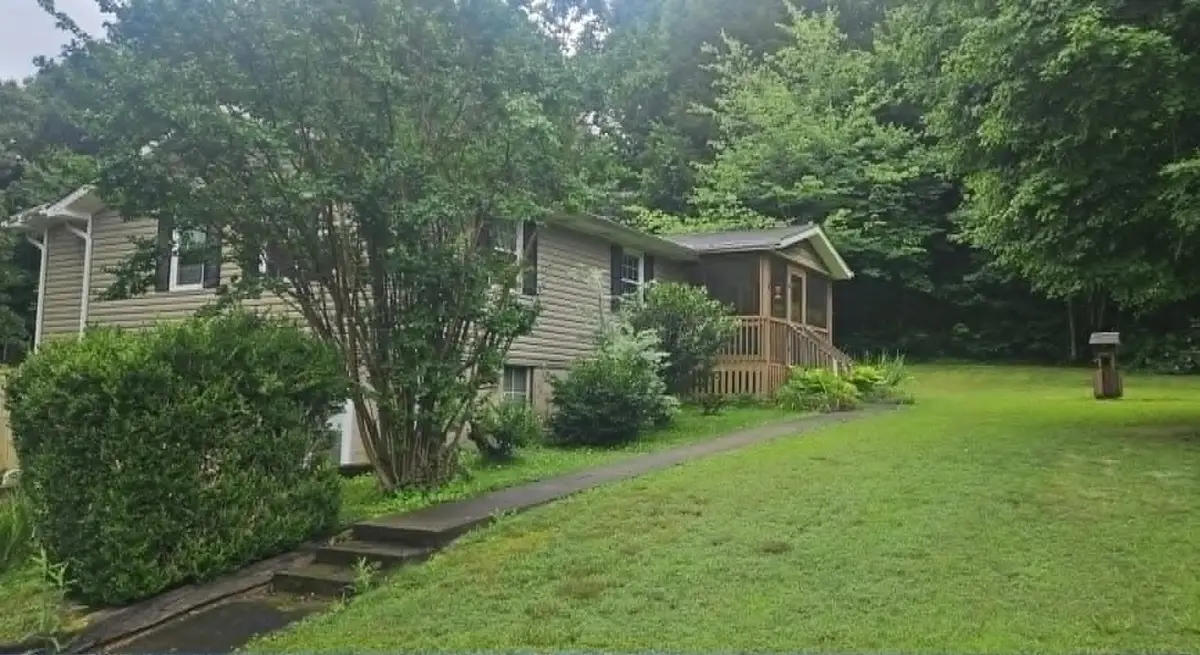 5231 Watkins Ford Rd, Southside, TN 37171 - #1