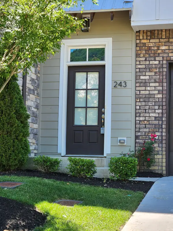243 Stonecrest Cir, Nashville, TN 37209