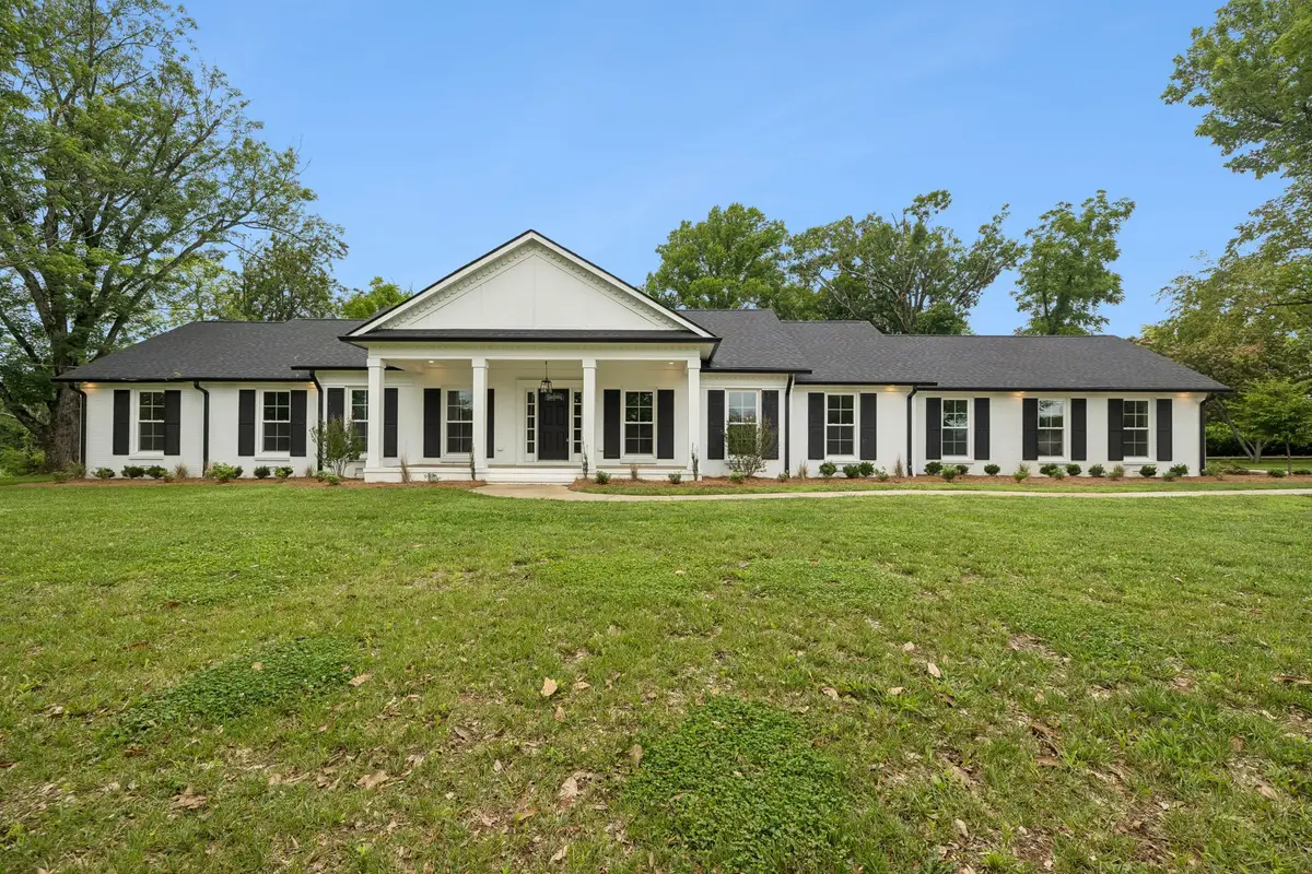 2965 N Thompson Ln, Murfreesboro, TN 37129 - #1