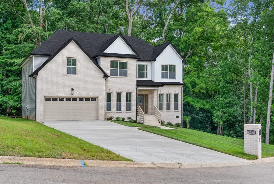 907 Douglas Ln, Clarksville, TN 37043 - #3