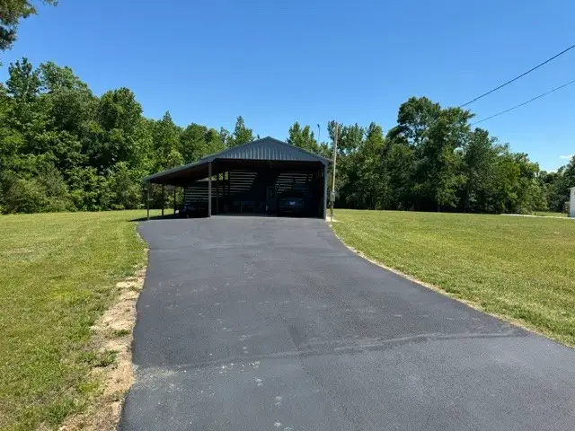 149 Horseshoe Bend Rd, Linden, TN 37096 - #2