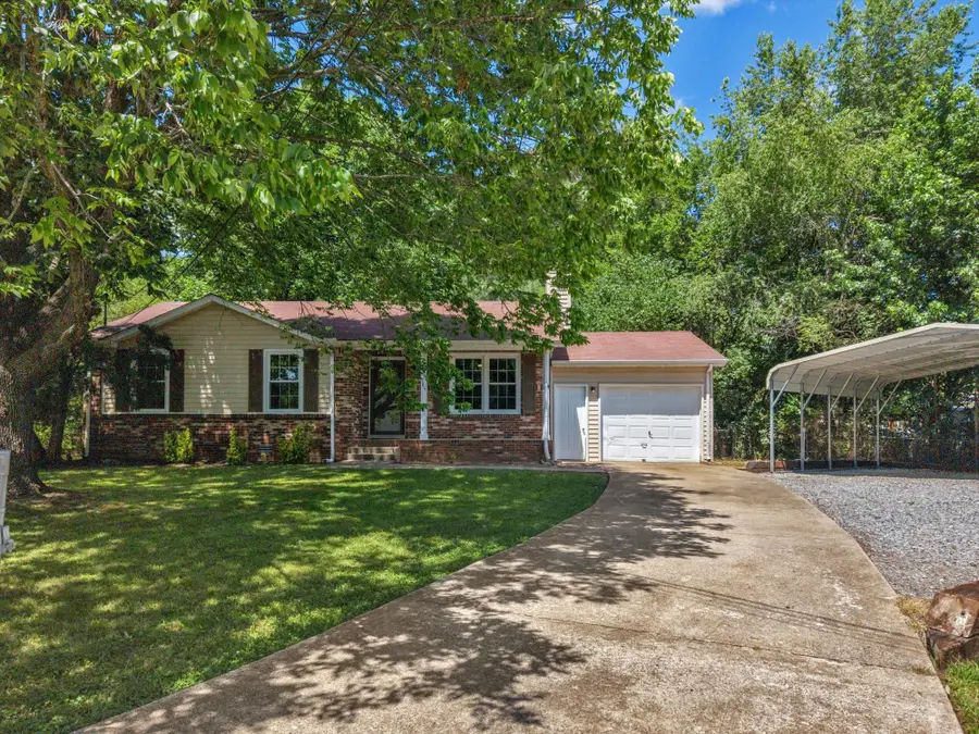 385 Nathaniel Ct, Clarksville, TN 37042 - #2