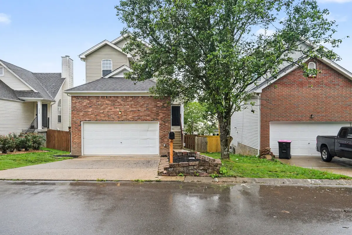 2006 Lassiter Dr, Goodlettsville, TN 37072 - #1