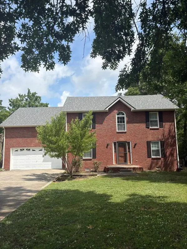 402 Pointe Clear Dr, Smyrna, TN 37167
