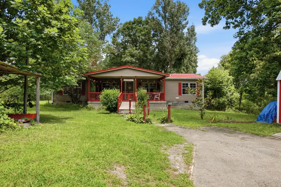 5843 Valley Dr, Lyles, TN 37098 - #2