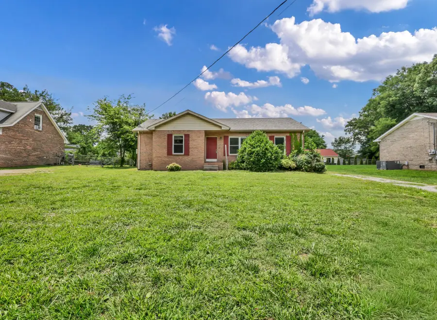 3434 Pembroke Rd, Clarksville, TN 37042 - #2