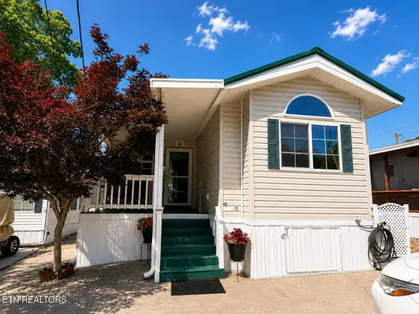 5355 Parkway #UNIT 123, Cosby, TN 37722