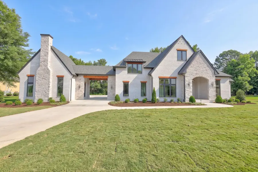 101 Danford Dr, Clarksville, TN 37043 - #3