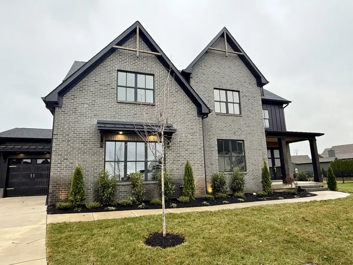 5732 Eaglemont Dr, Murfreesboro, TN 37129 - #1