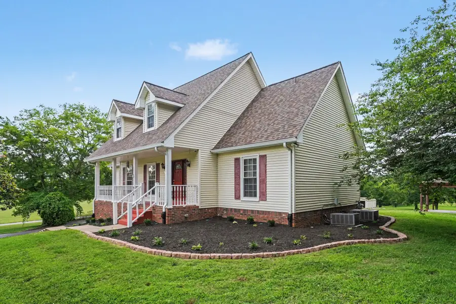 624 N Woodson Rd, Clarksville, TN 37043 - #2