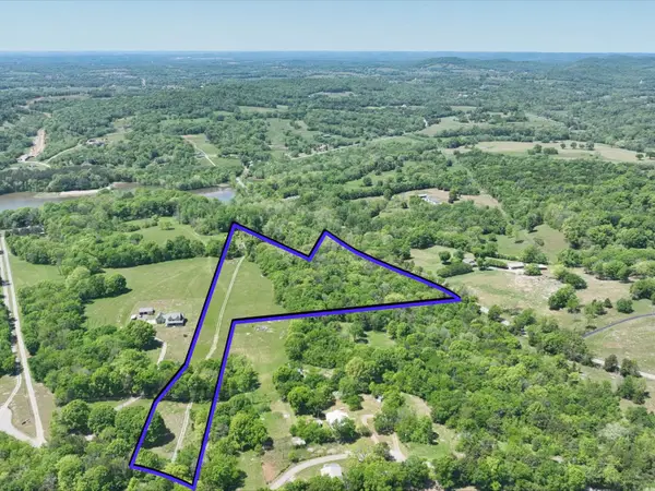 330 Claiborne Ln, Hartsville, TN 37074