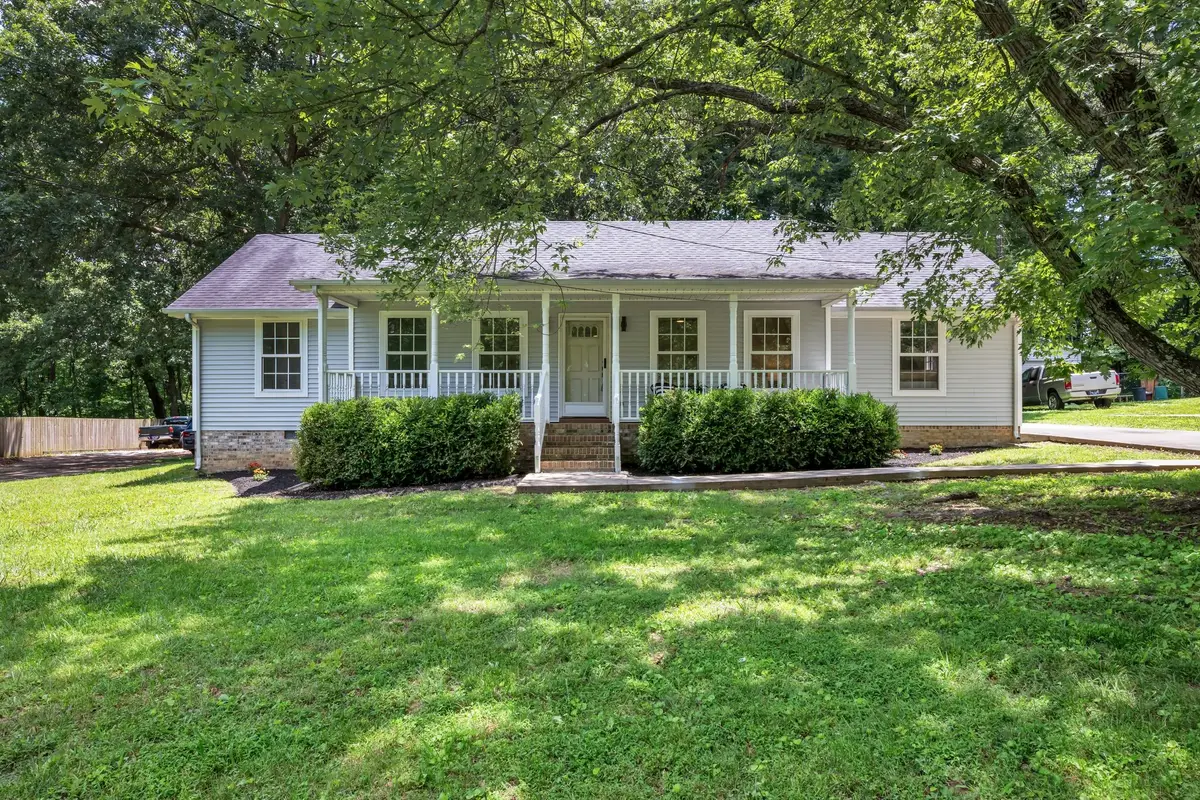 108 Friar Tuck Dr, Dickson, TN 37055 - #1