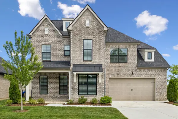 3287 Sassafras Ln, Thompsons Station, TN 37179