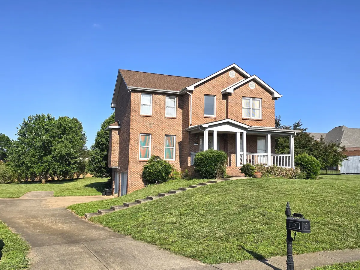 846 Woodstock Ct, Clarksville, TN 37040 - #1