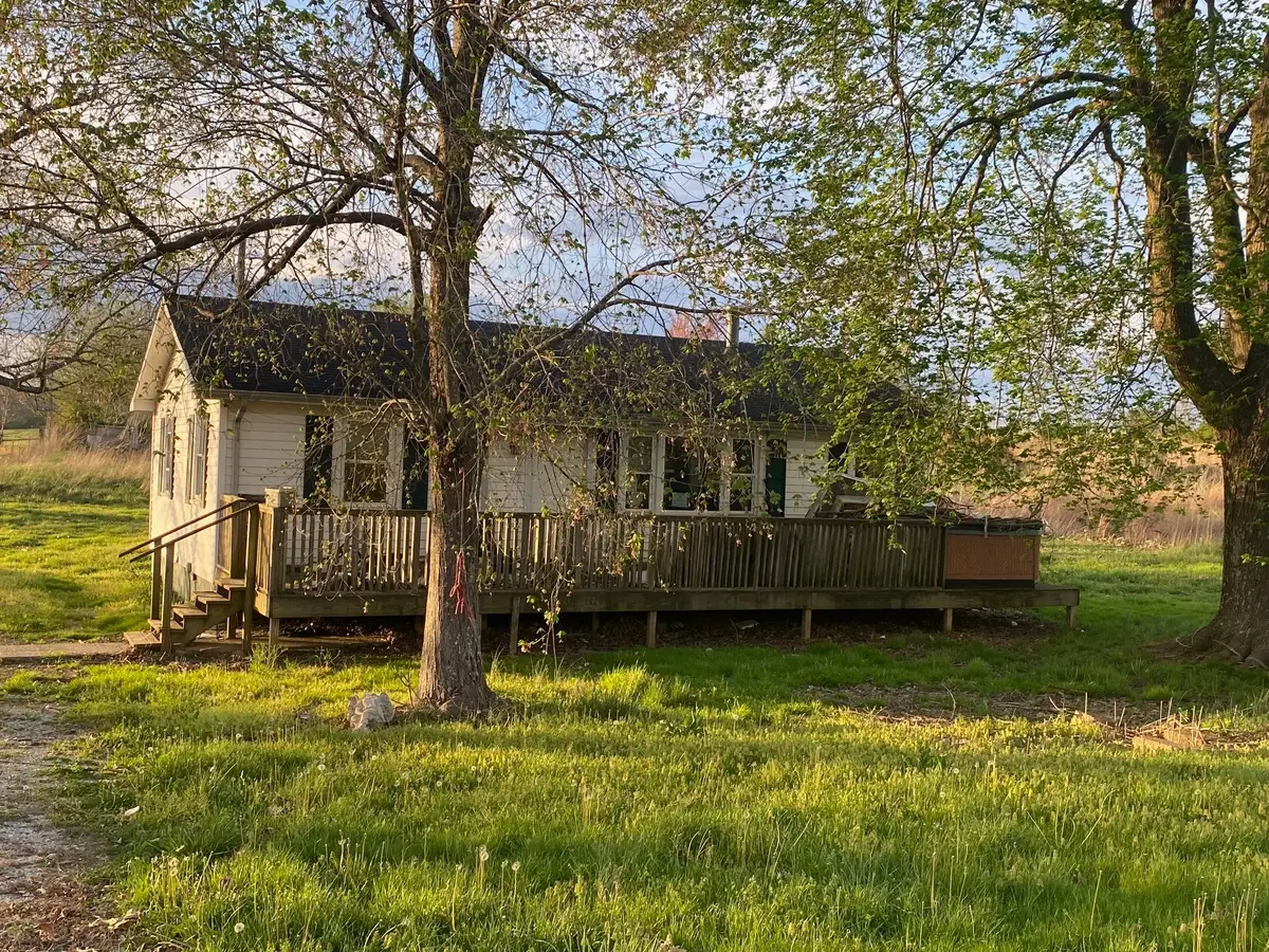 6865 Johnson Mill Rd, Hopkinsville, KY 42240 - #1