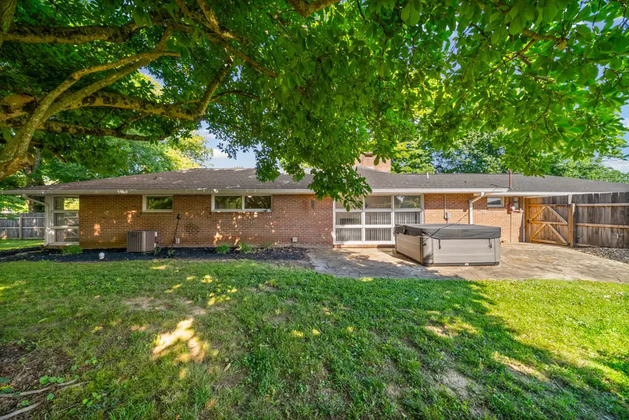 201 Marietta Dr, Hopkinsville, KY 42240 - #3