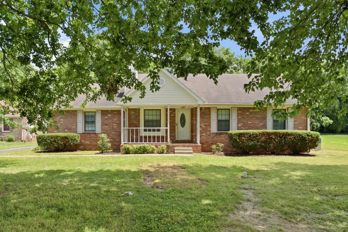 10044 Roanoke Dr, Murfreesboro, TN 37129 - #1