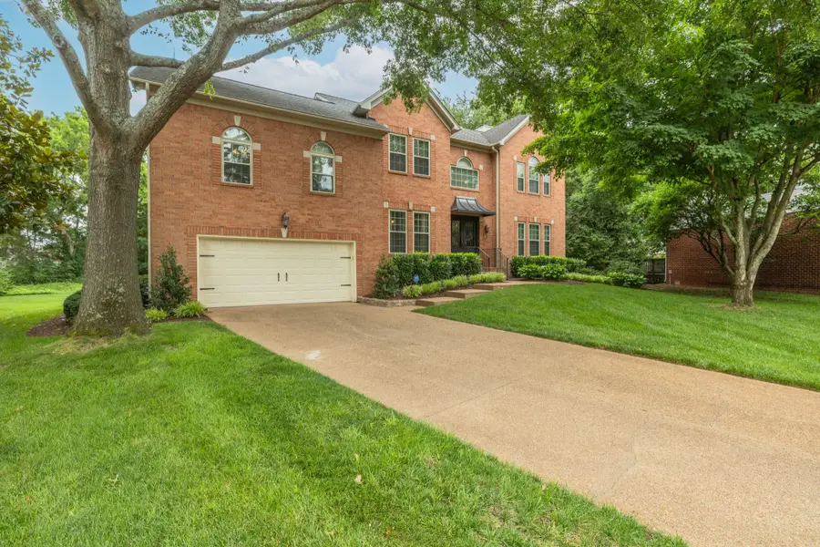 785 Glen Oaks Dr, Franklin, TN 37067 - #2