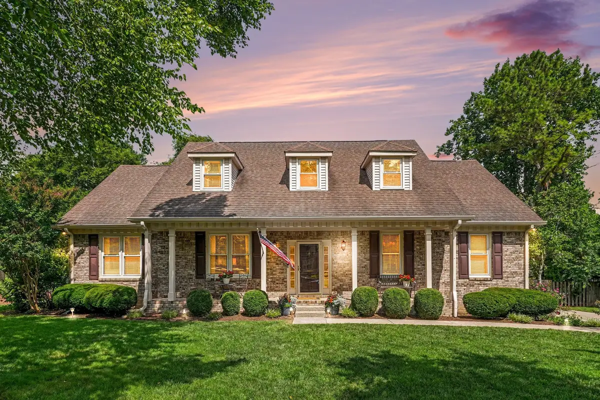 8324 Carriage Hills Dr, Brentwood, TN 37027 - #1