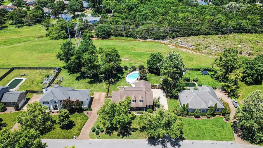 8324 Carriage Hills Dr, Brentwood, TN 37027 - #2