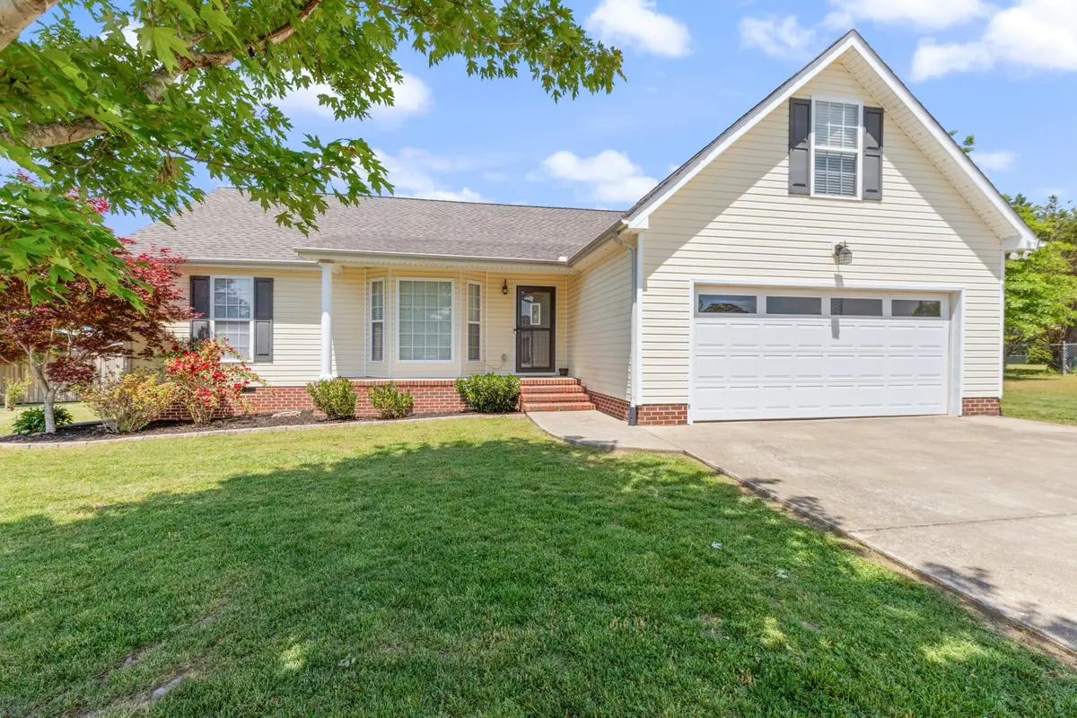 207 Coleman Dr, White Bluff, TN 37187 - #1