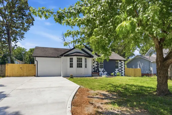 137 Nelson Dr, La Vergne, TN 37086