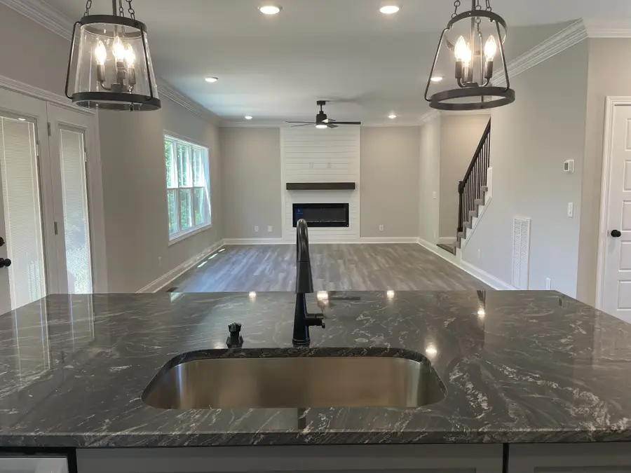 562 Pongracz Way, Clarksville, TN 37042 - #3