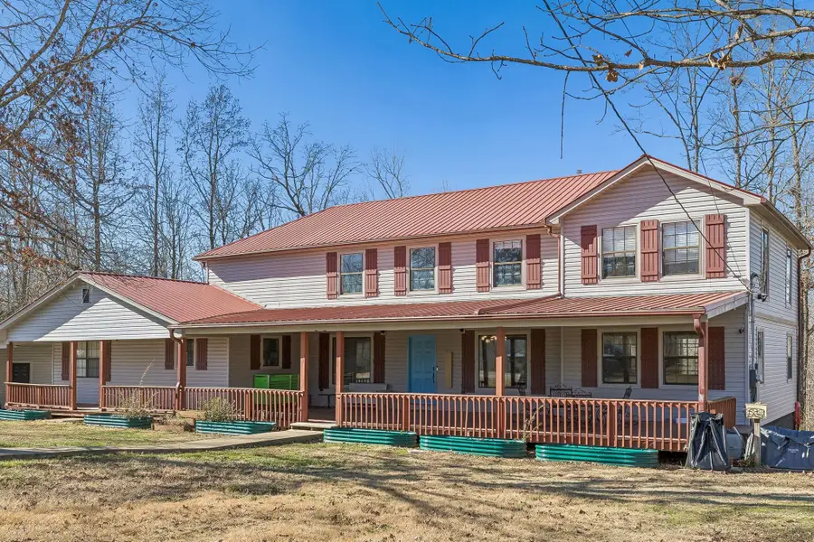 485 Lower Roans Creek Rd, Linden, TN 37096 - #3
