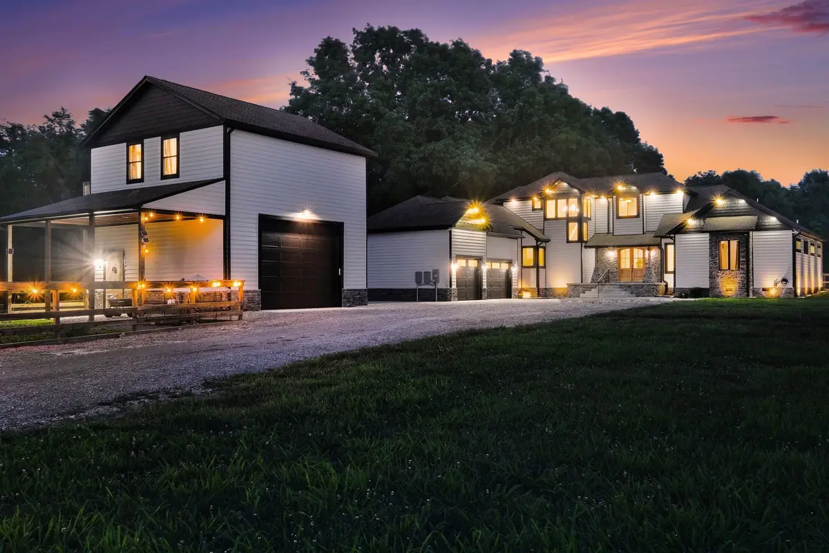 2267 Hunter Rd, Lewisburg, TN 37091 - #1