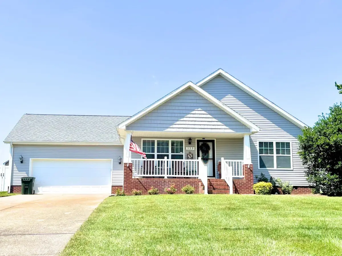 123 Daven Dr, Hopkinsville, KY 42240 - #1