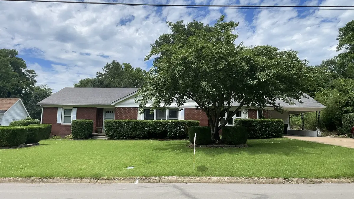 544 E Madison St, Pulaski, TN 38478 - #1