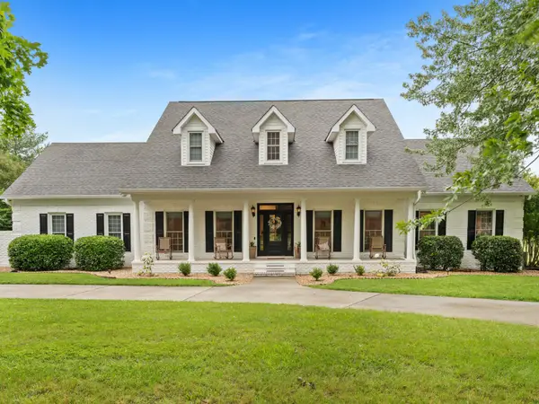 106 Fairways Blvd N, Tullahoma, TN 37388